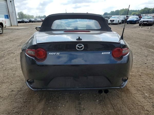 2016 MAZDA MX-5 MIATA Club/GS