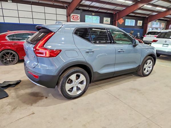 2020 VOLVO XC40 Momentum — PSRA