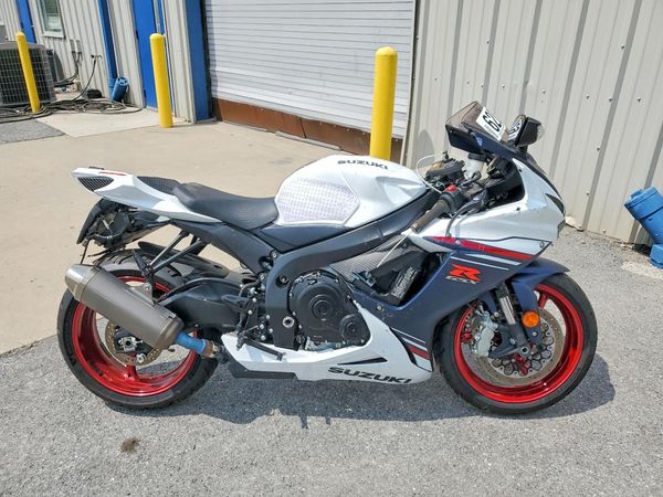 2025 SUZUKI GSXR600
