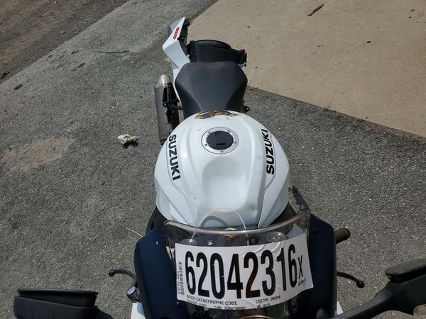 2025 SUZUKI GSXR600