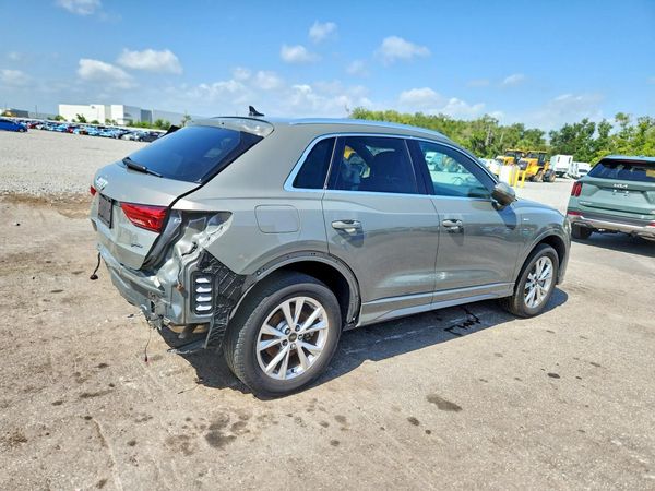 2023 AUDI Q3 S Line quattro Premium