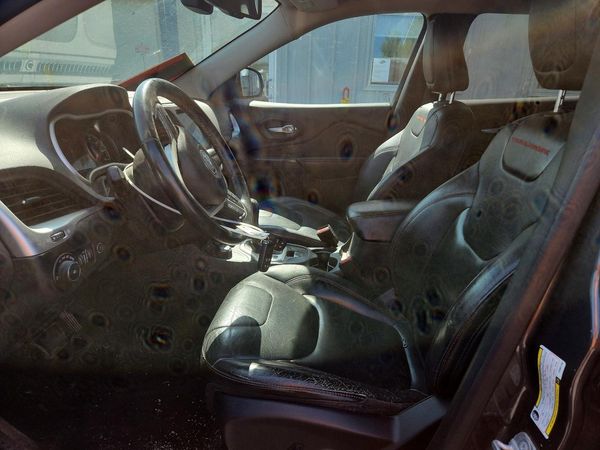 2015 JEEP CHEROKEE TRAILHAWK 4X4