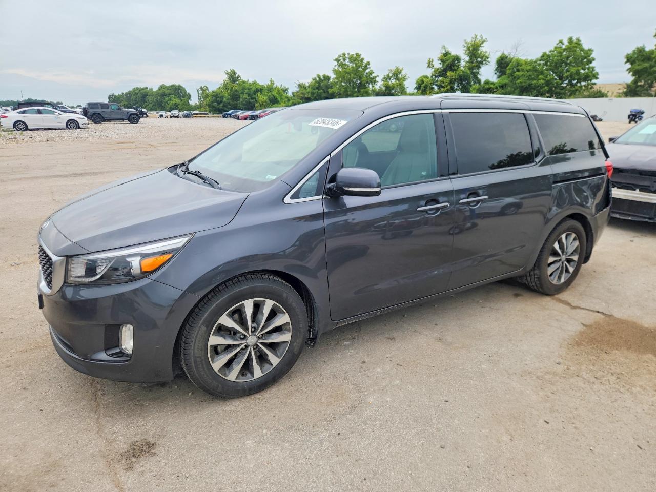 2016 KIA SEDONA EX/SX EX - Middle level