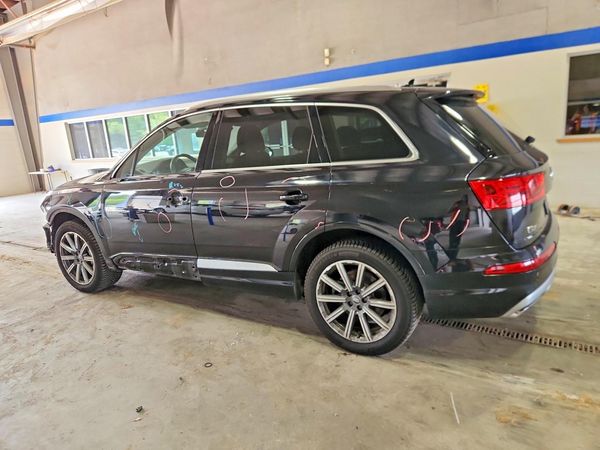 2018 AUDI Q7 quattro Premium Plus