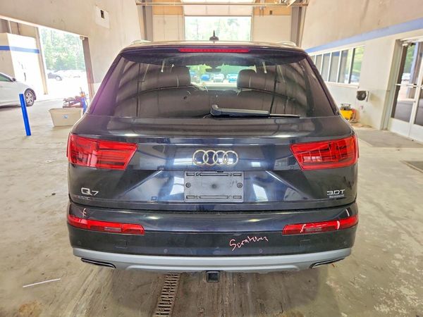2018 AUDI Q7 quattro Premium Plus