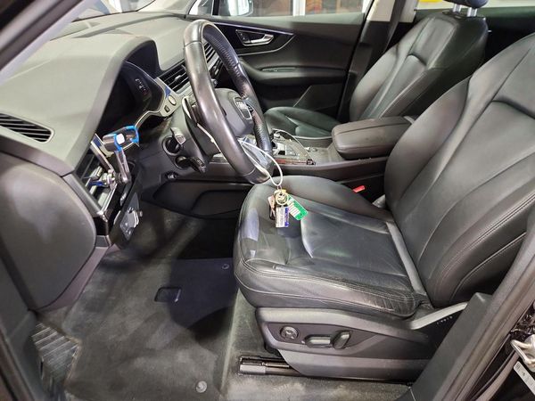 2018 AUDI Q7 quattro Premium Plus