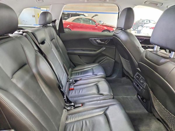2018 AUDI Q7 quattro Premium Plus