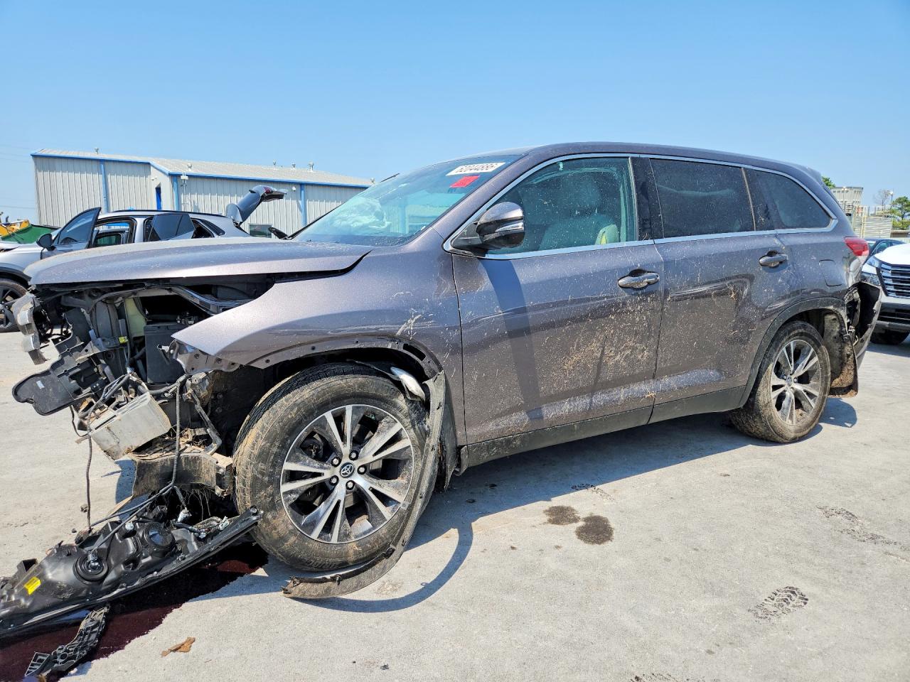 2019 TOYOTA HIGHLANDER LE/LE Plus