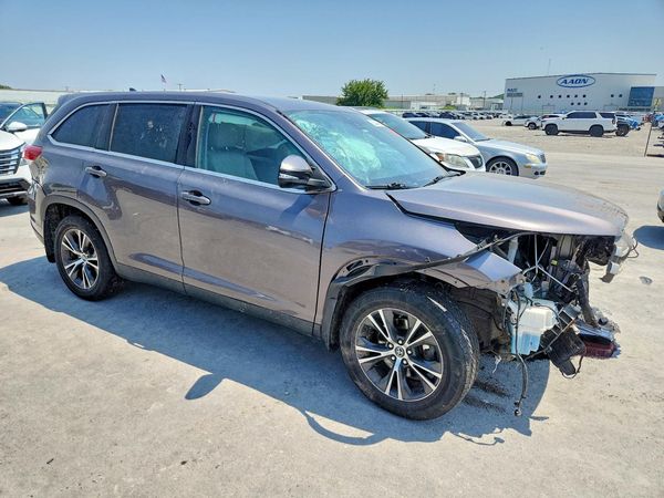 2019 TOYOTA HIGHLANDER LE/LE Plus