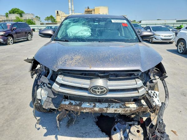 2019 TOYOTA HIGHLANDER LE/LE Plus