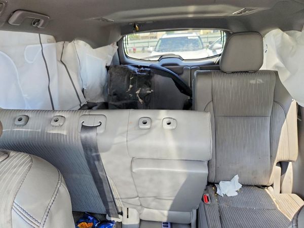 2019 TOYOTA HIGHLANDER LE/LE Plus