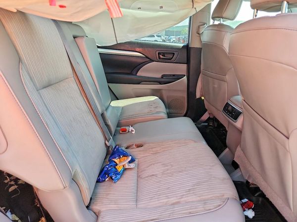 2019 TOYOTA HIGHLANDER LE/LE Plus
