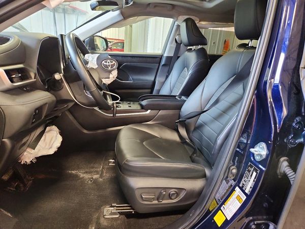 2024 TOYOTA HIGHLANDER