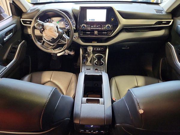 2024 TOYOTA HIGHLANDER