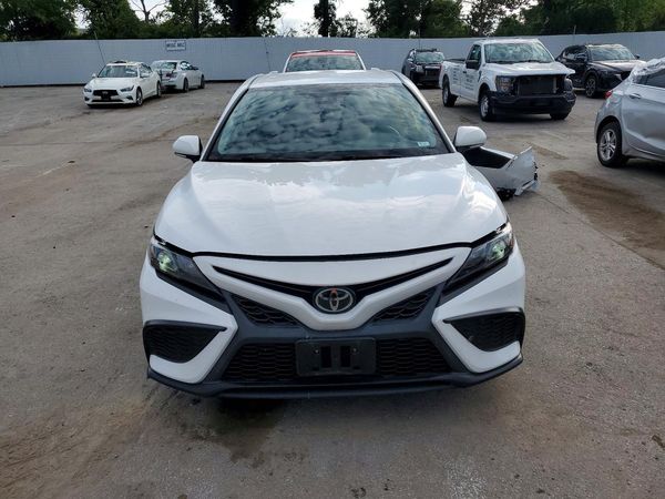 2022 TOYOTA CAMRY