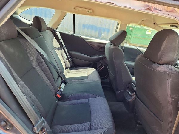 2020 SUBARU OUTBACK Base
