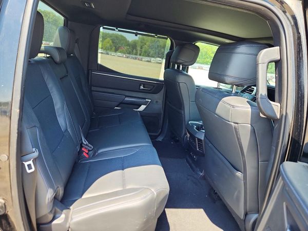 2025 TOYOTA TUNDRA Platinum