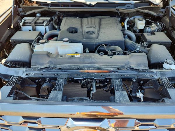 2025 TOYOTA TUNDRA Platinum