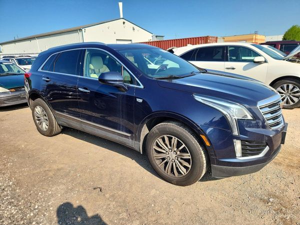 2017 CADILLAC XT5 Luxury