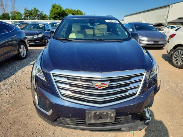 2017 CADILLAC XT5 Luxury