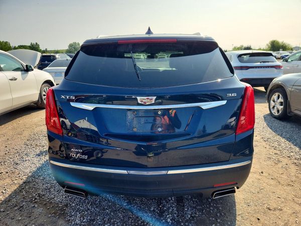 2017 CADILLAC XT5 Luxury