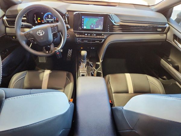 2025 TOYOTA CAMRY