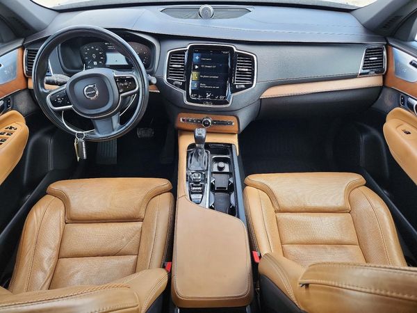 2018 VOLVO XC90