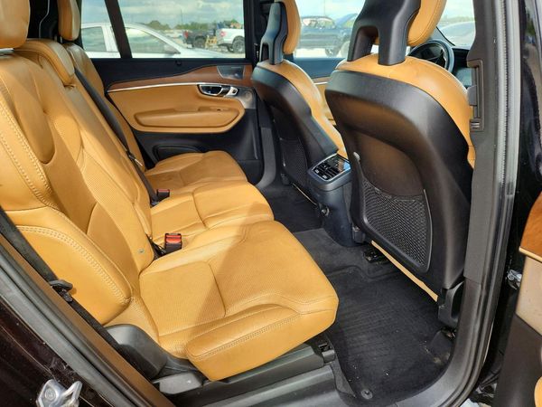2018 VOLVO XC90