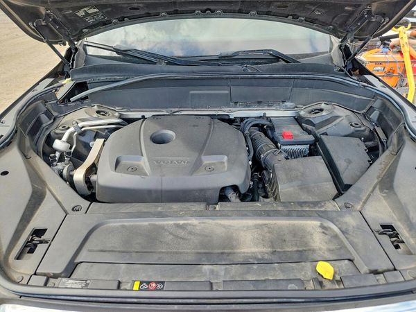 2018 VOLVO XC90