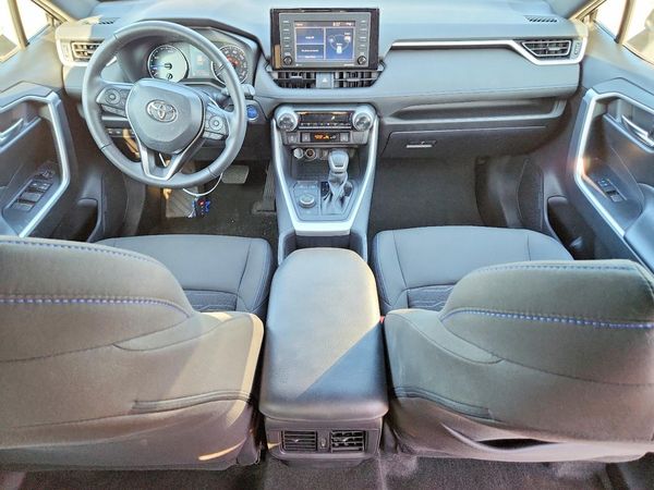 2022 TOYOTA RAV4 SE