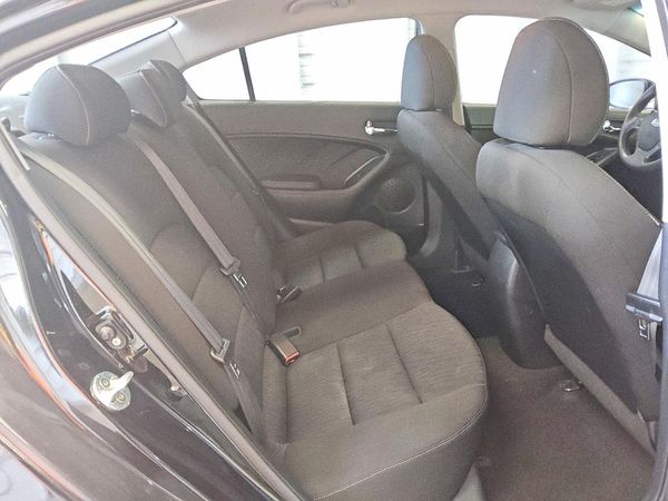 2016 KIA FORTE GL (Middle-Low Grade)