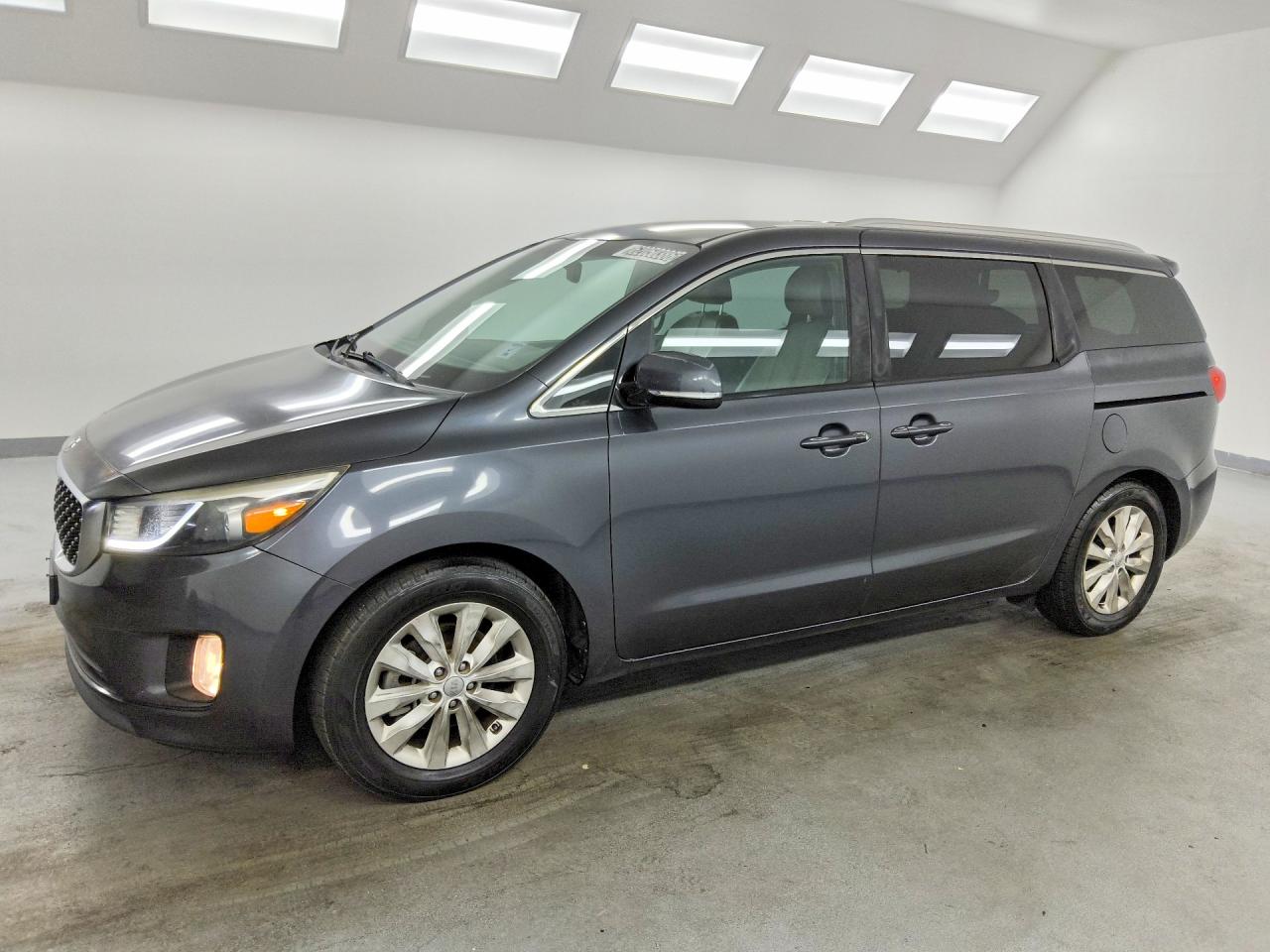 2016 KIA SEDONA EX - Middle level