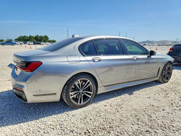2021 BMW 750 xDrive
