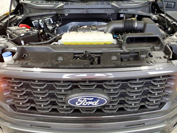 2025 FORD F150 STX