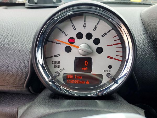 2014 MINI COOPER