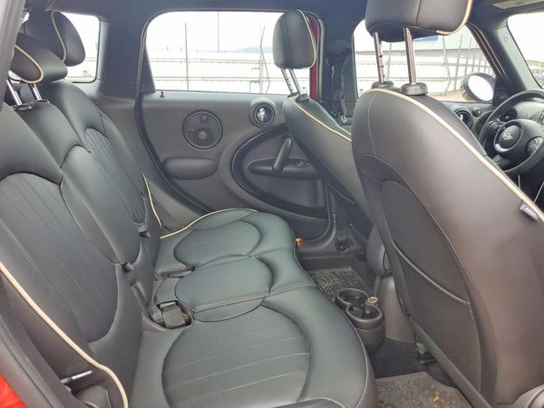 2014 MINI COOPER