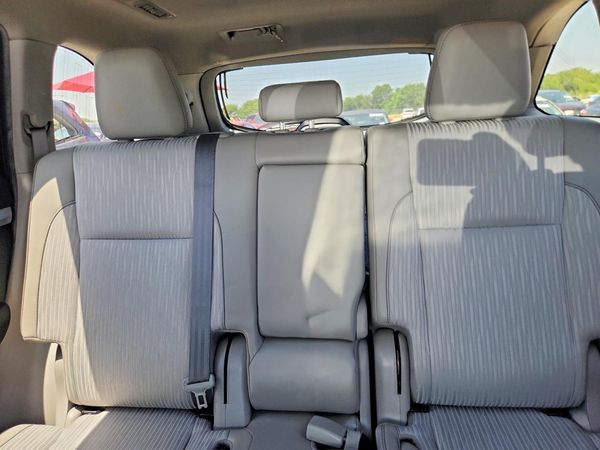 2019 TOYOTA HIGHLANDER LE/LE Plus