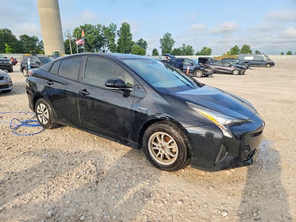 2016 TOYOTA PRIUS