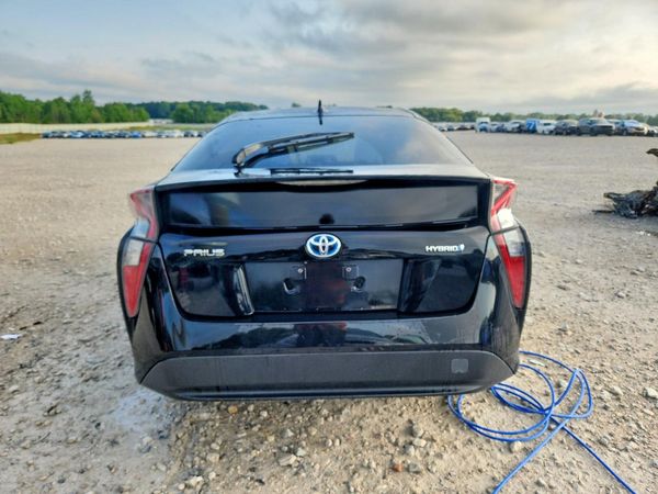 2016 TOYOTA PRIUS