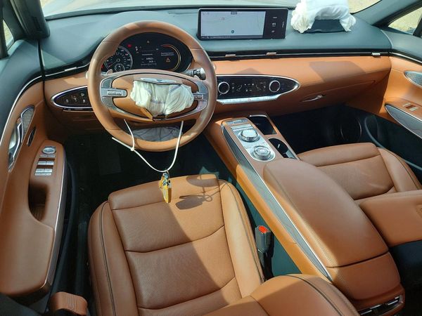 2022 GENESIS GV70