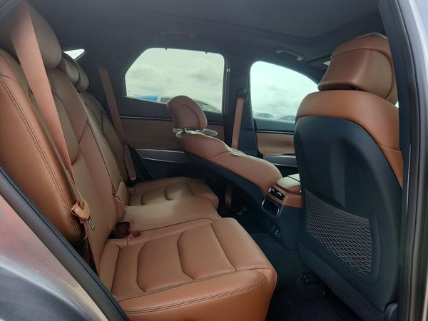 2022 GENESIS GV70