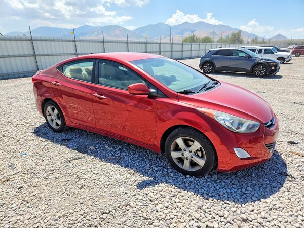 2013 HYUNDAI ELANTRA
