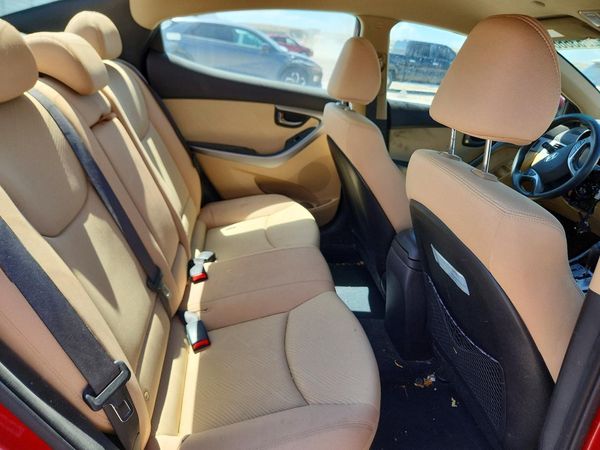 2013 HYUNDAI ELANTRA