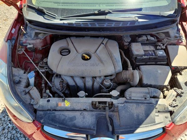 2013 HYUNDAI ELANTRA
