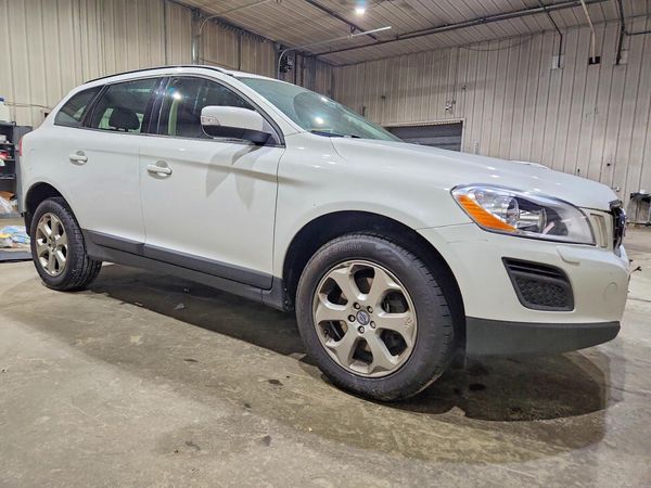2013 VOLVO XC60