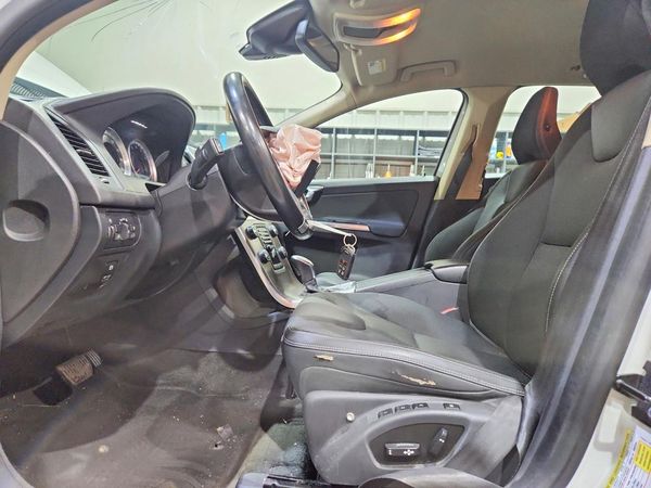 2013 VOLVO XC60