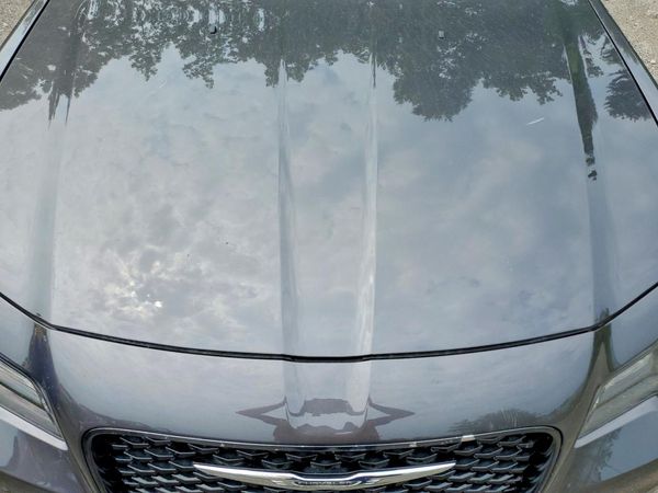 2019 CHRYSLER 300 300S — Engine bay