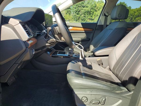 2023 AUDI Q5 quattro Premium