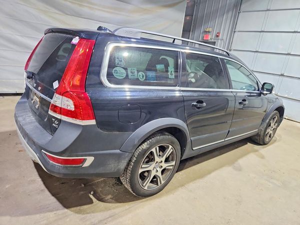 2014 VOLVO XC70
