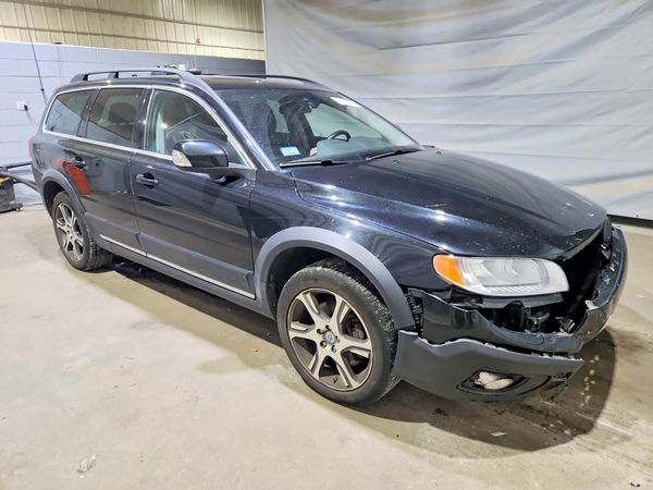 2014 VOLVO XC70